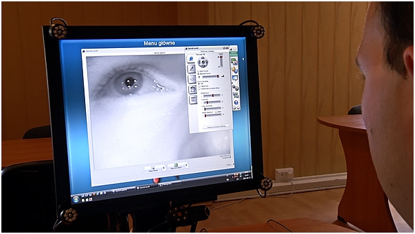 Program Cyber Oko wyświetlonhy na monitorze komputera