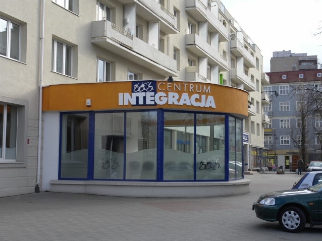 wejście do centrum Integracji w Gdyni
