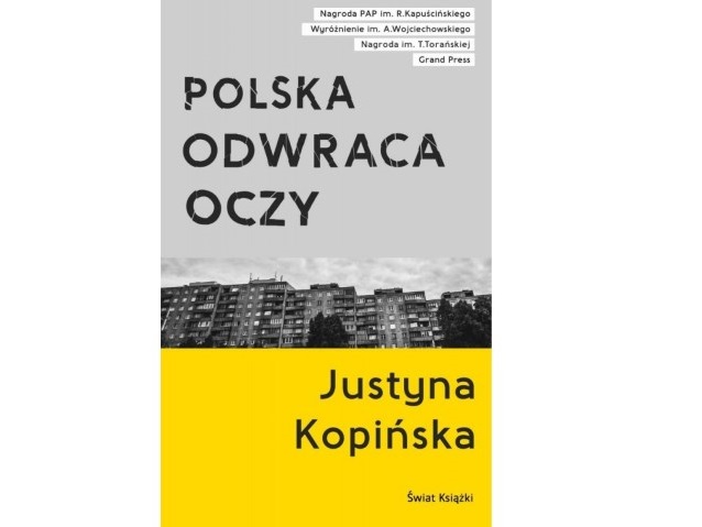 okładka książki „Polska odwraca oczy” - pod tytułem na szarym tle znajduje się zdjęcie długiego bloku.