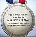 zdjęcie: medal Światowej ederacji Kulturystyki dla Mariusza Kupczaka, fot.: Izabela Kupczak