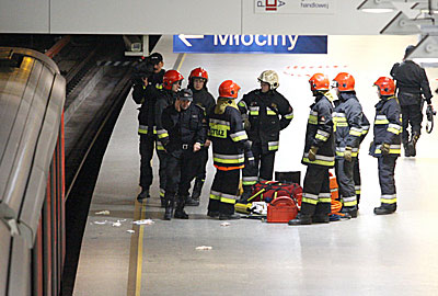 zdjęcie: wypadek w metrze, fot.: Wojciech Traczyk/EastNews/SE