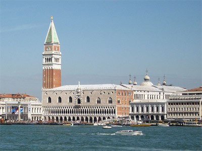 zdjęcie: Kampanila i Pałac Dożów, Wenecja, fot.: Pilecka/Wikipedia