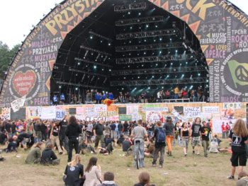 zdjęcie: duża scena na Przystanku Woodstock 2007