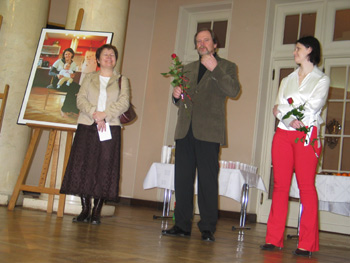 Na zdjęciu: Od lewej Ewa Suchcicka, Chris Niedenthal i Wioletta Mikusek
