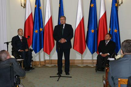 Prezydent Bronisław Komorowski i Piotr Pawłowski podczas inauguracji kampanii 