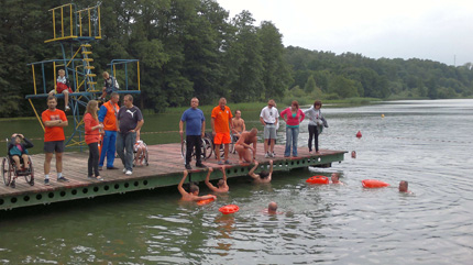 Na zdjęciu: duathlon - pływanie