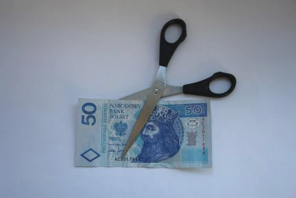 Nożyczki i banknot