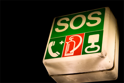 Znak informacyjny: SOS